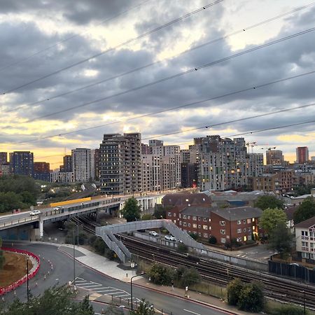 London Excel Cosy Apartment With Balcony & River View Close To O2 Arena, Cable Car, City Hall Екстер'єр фото