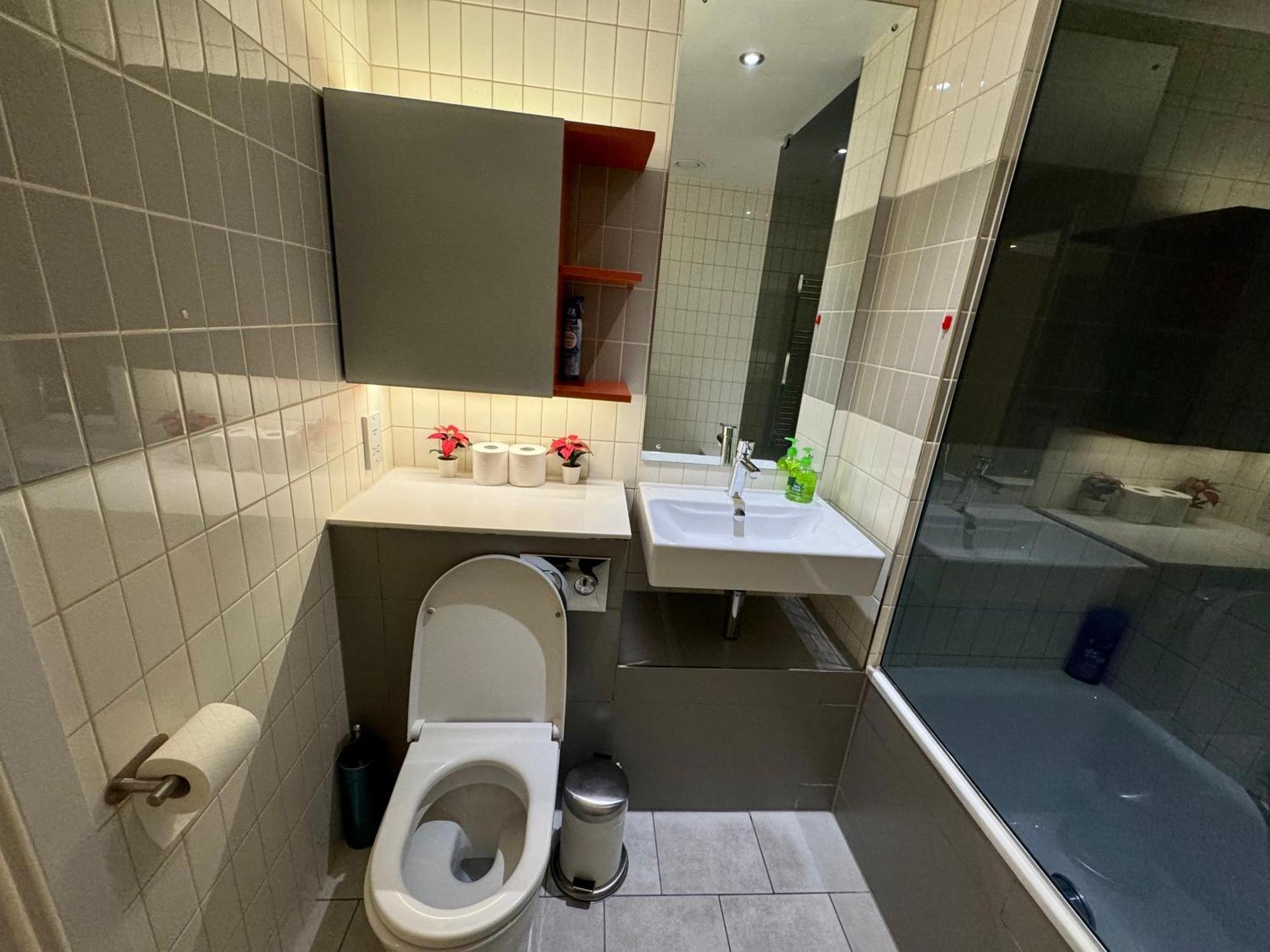 London Excel Cosy Apartment With Balcony & River View Close To O2 Arena, Cable Car, City Hall Екстер'єр фото